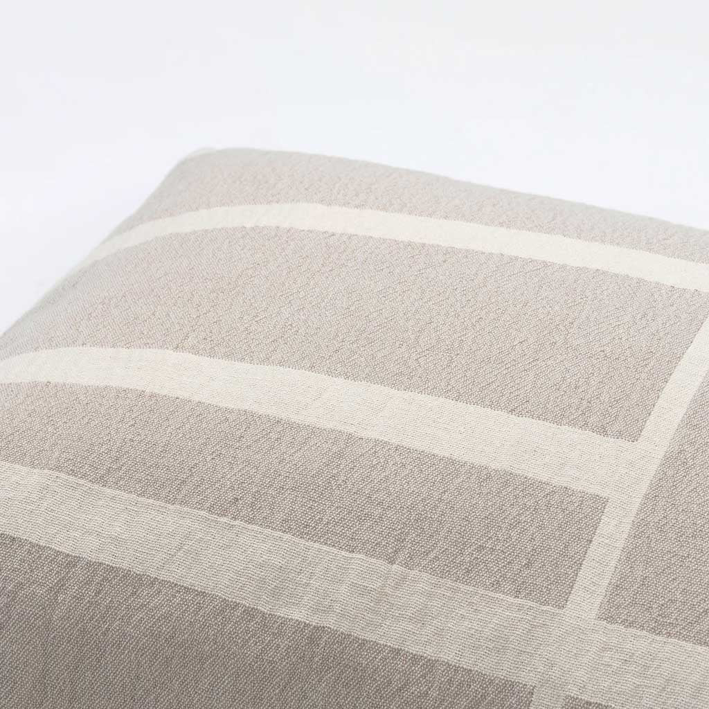 K D Architecture Cushion