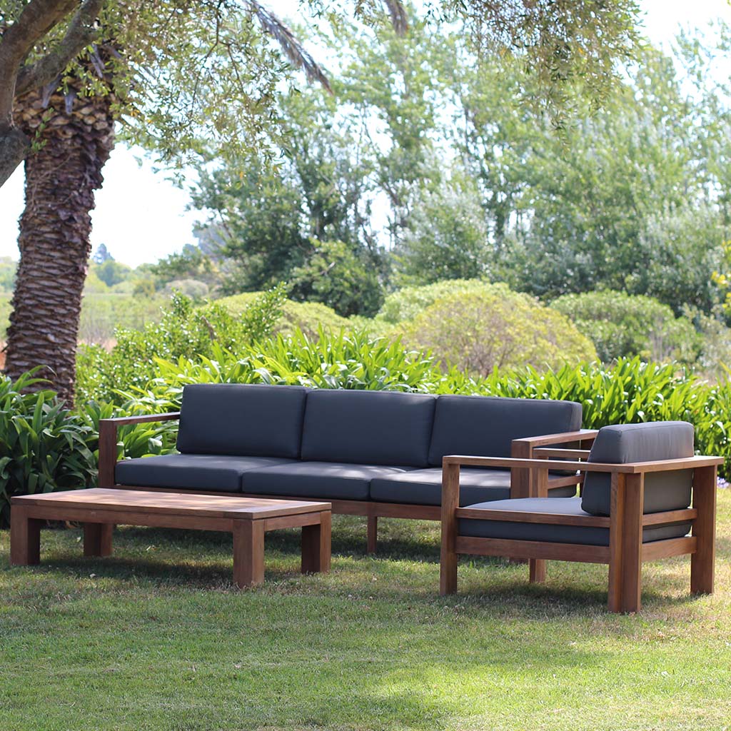 Build your own outdoor seating arrangement with the Cayman Armless Sofas. Designed in Belgium, the Cayman recycled teak range is made to withstand the harshest outdoor climates and is perfect for NZ conditions. The comfortable UV resistant cushions are filled with easy dry polyether foam and Sunproof fabric.