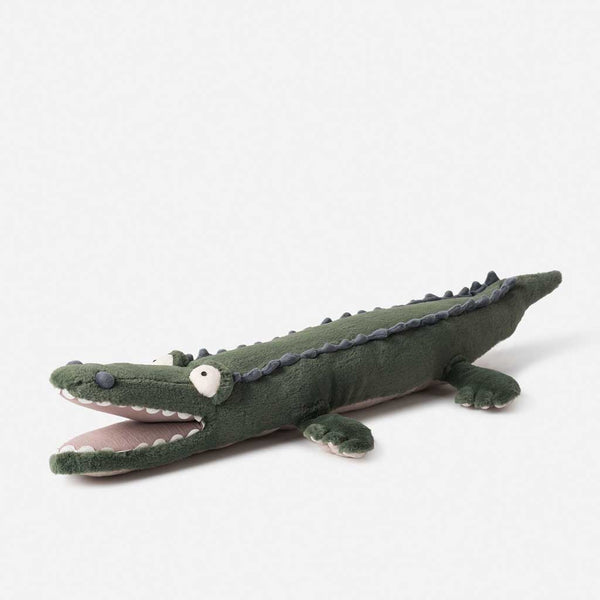 Don’t be fooled by Betsy’s big mouth and many teeth… she’s actually a big softy! The friendly crocodile is a loyal companion who loves adventures by day and cuddles by night. 